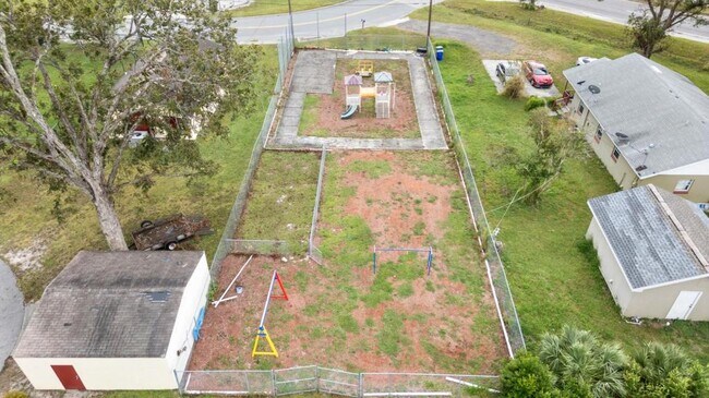 Building Photo - 926 Quincy St