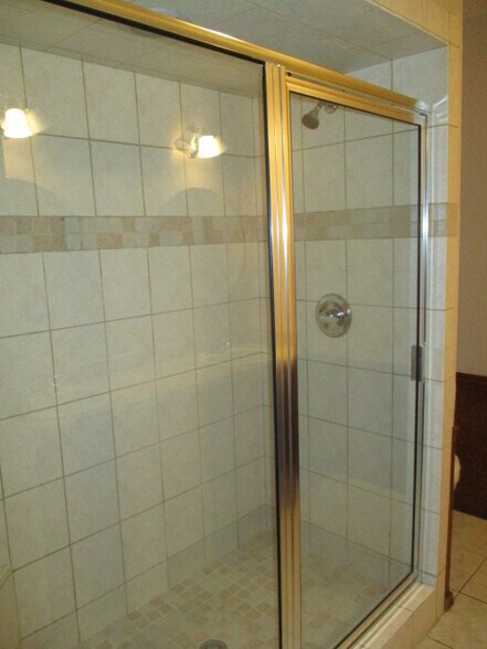 Building Photo - 8021 NW 104th St