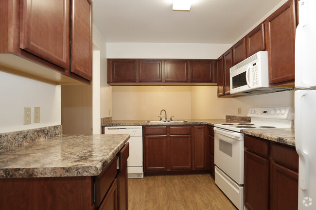 Upgrade 3BR, 2BA - 1,185 SF - Pusch Ridge Apartment Homes