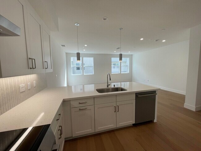 Building Photo - 5708 Melon Ct