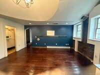 Building Photo - 18 E Main St