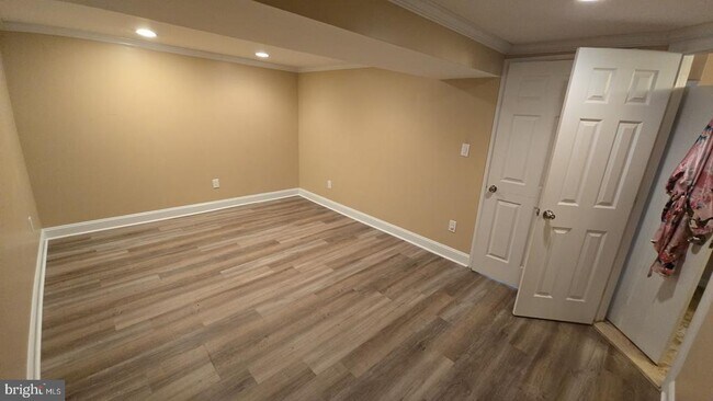 Building Photo - 1113 Grandin Ave