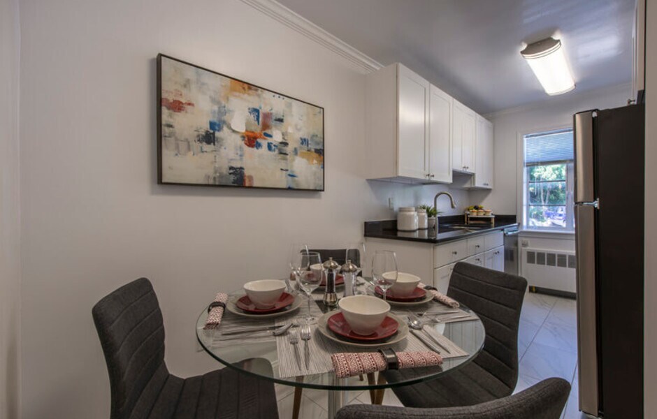 Building Photo - 11 Alton Plz