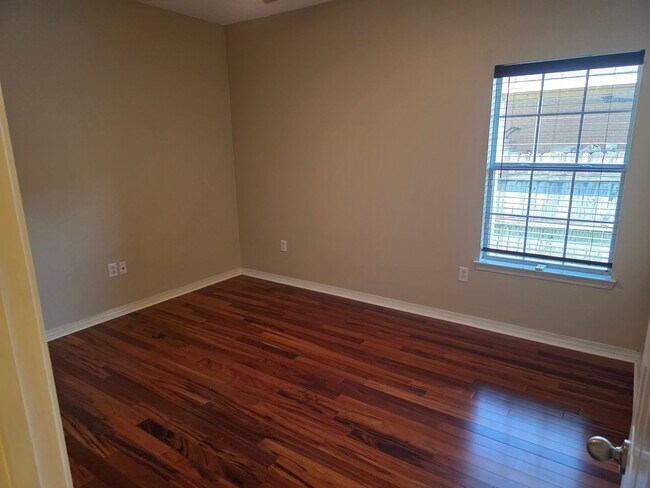 Building Photo - 3BR 2 BA Home in Northeast Pensacola