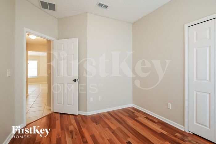 Building Photo - 824 Marjories Way