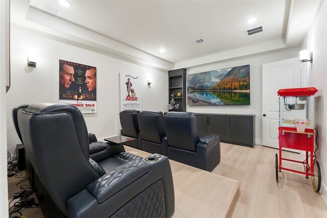Building Photo - 2118 Bennet Ct