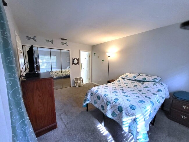 Building Photo - 3023 Sir Hamilton Cir