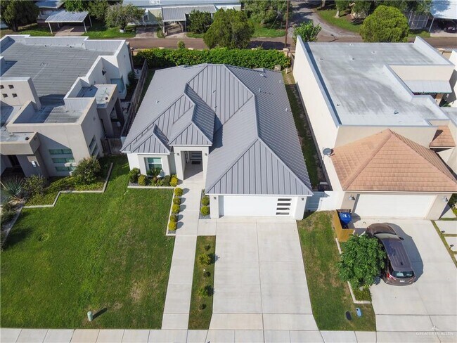 Building Photo - 37 Providence Ave