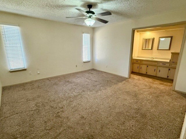 Building Photo - 6304 Quaker Ave