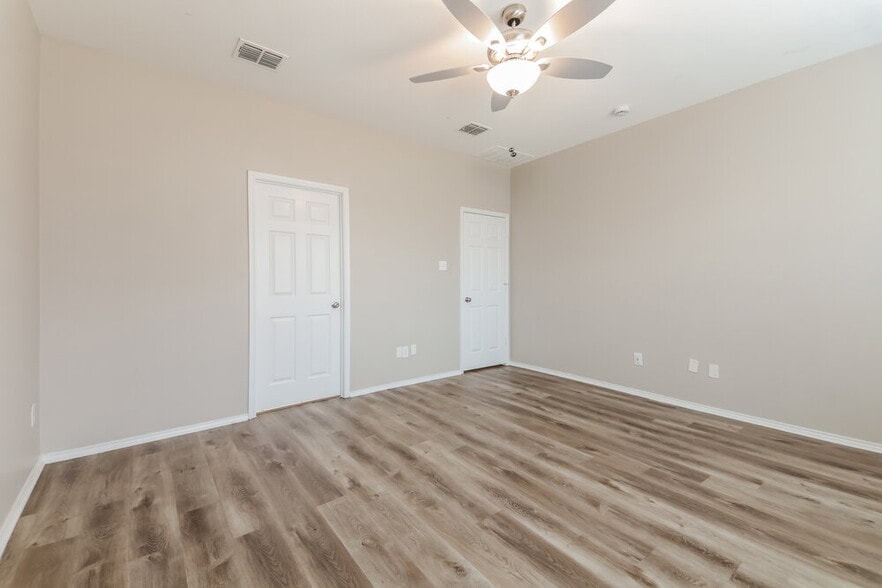 Building Photo - 415 Fisherman Trail