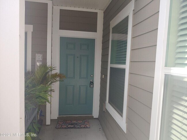 Building Photo - 340 Servia Dr