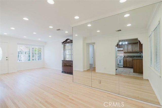 Building Photo - 6024 Coldwater Canyon Ave