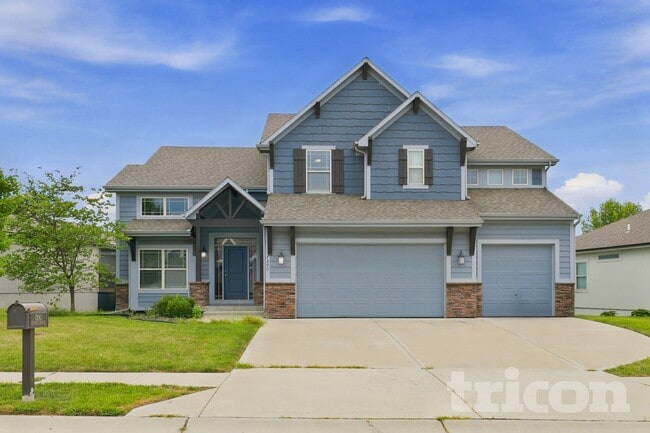 Building Photo - 7290 NW Forest Lakes Dr