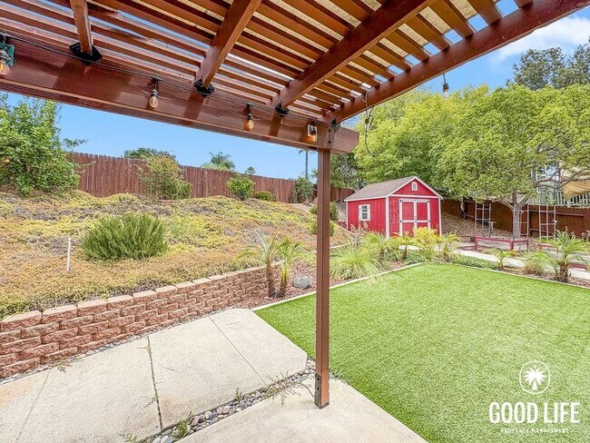 Building Photo - 2104 N Mammoth Pl