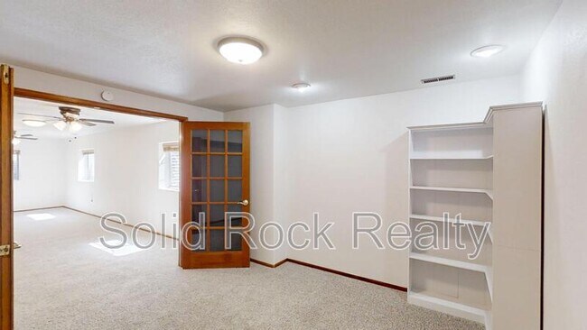Building Photo - 3483 Mountainside Dr