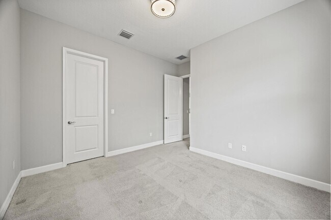 Building Photo - 16007 Whippoorwill Cir