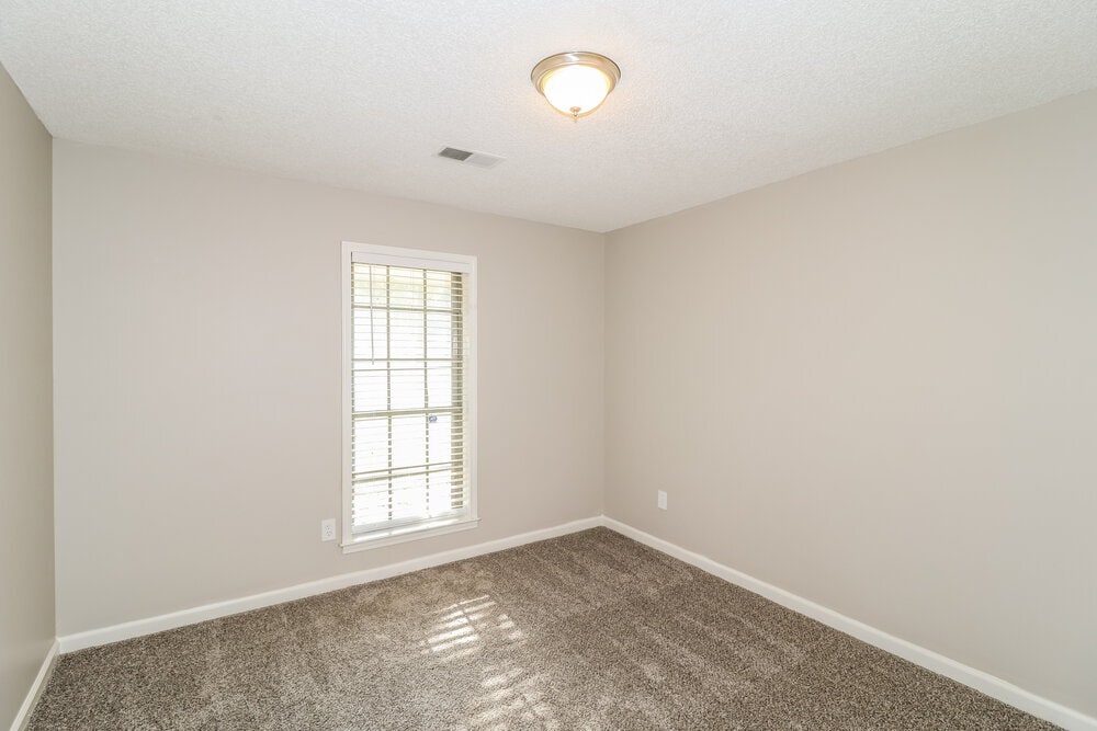 Building Photo - 6708 Henredon Dr