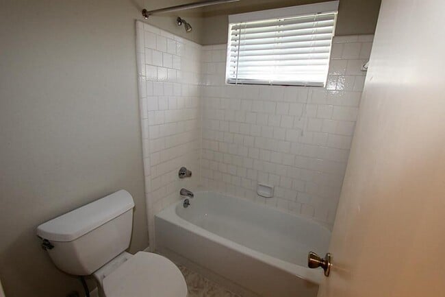 Building Photo - 4330 Maple Cross Dr