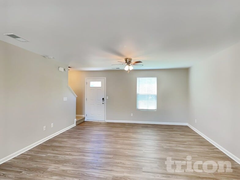 Building Photo - 663 Sequoia Dr
