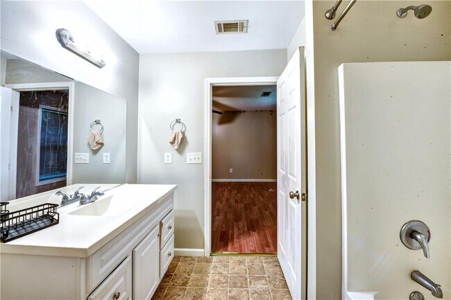 Building Photo - 1454 Persimmon Trce