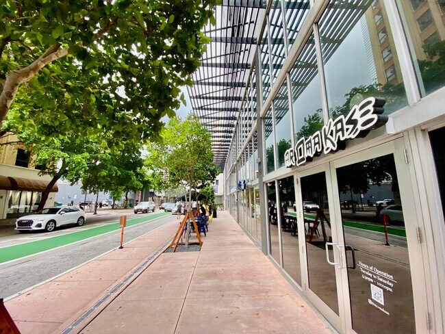 Building Photo - 245 SE 1st St