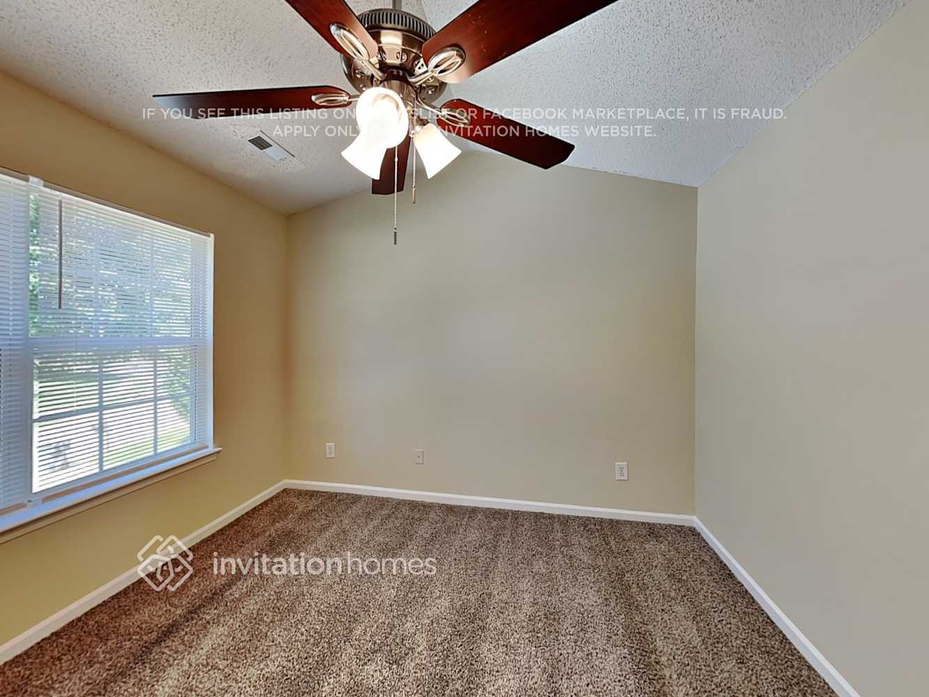 Building Photo - 9808 Aviary Hill Way