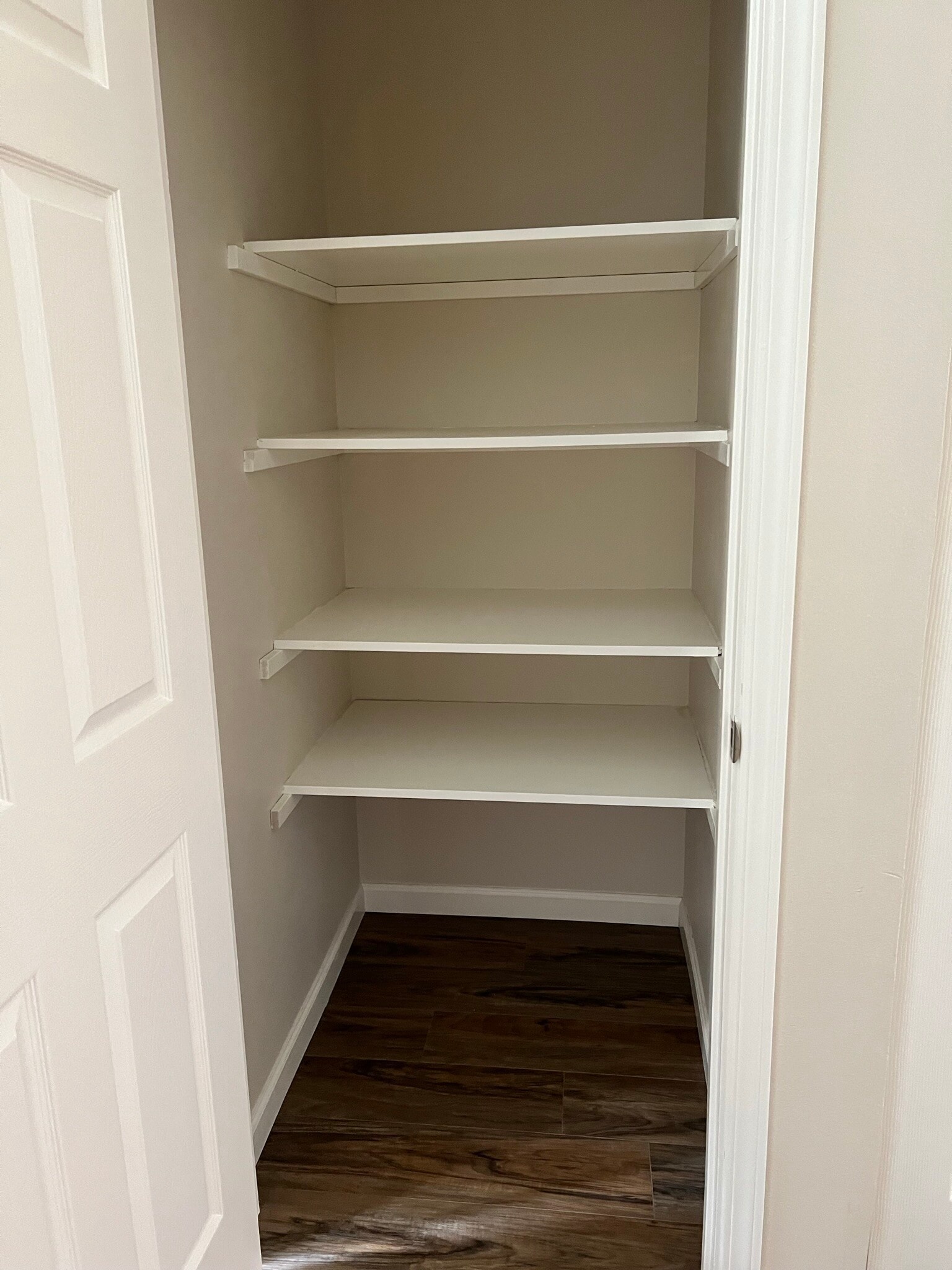 Building Photo - 5555 Glenridge Way