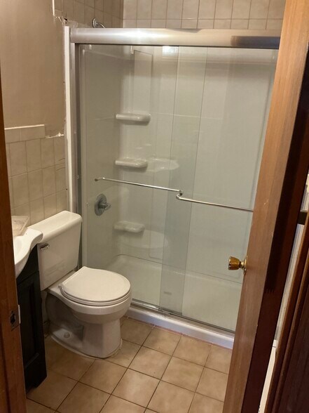 Building Photo - 225 Sickles Ave