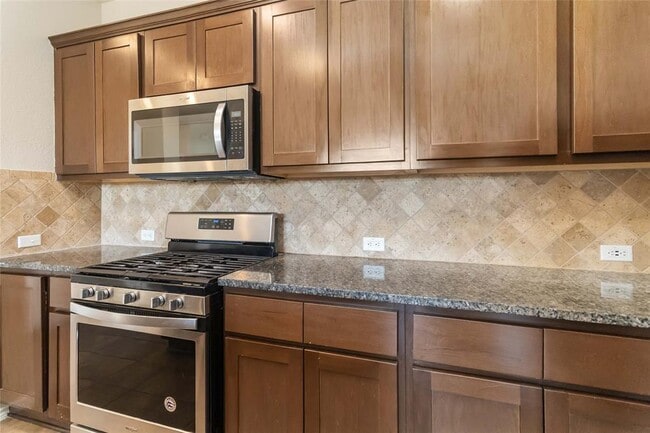 Building Photo - 137 Gray Wolf Dr