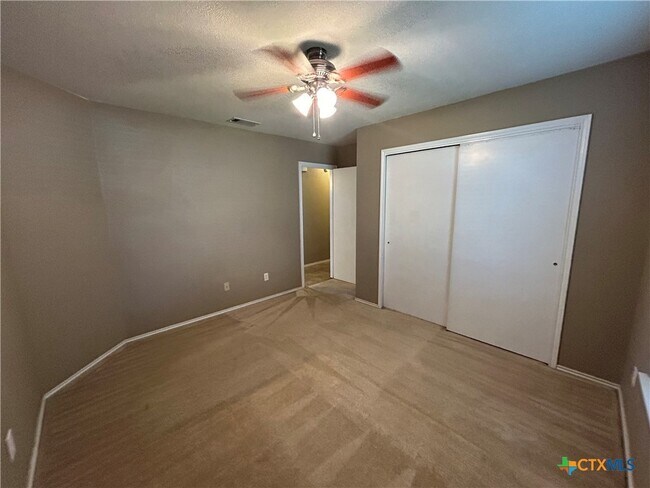 Building Photo - 4510 Dartmouth Dr