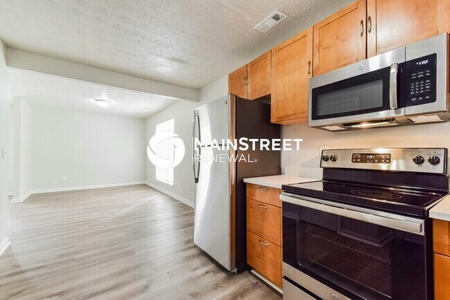 Building Photo - 3 Bedroom Pet-Friendly Home in Riverdale, GA with Main Street Renewal