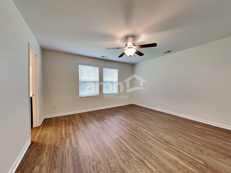 Building Photo - 174 Orion Way