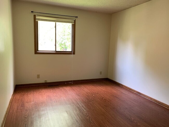 Building Photo - 3303 Eddy Ln