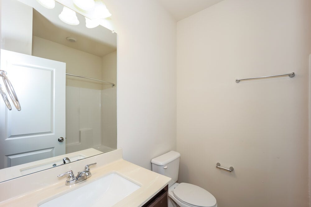 Building Photo - 380 Hamilton Pointe Dr