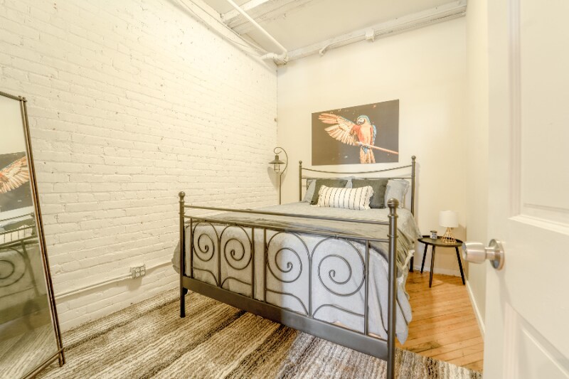 Building Photo - 186 State St