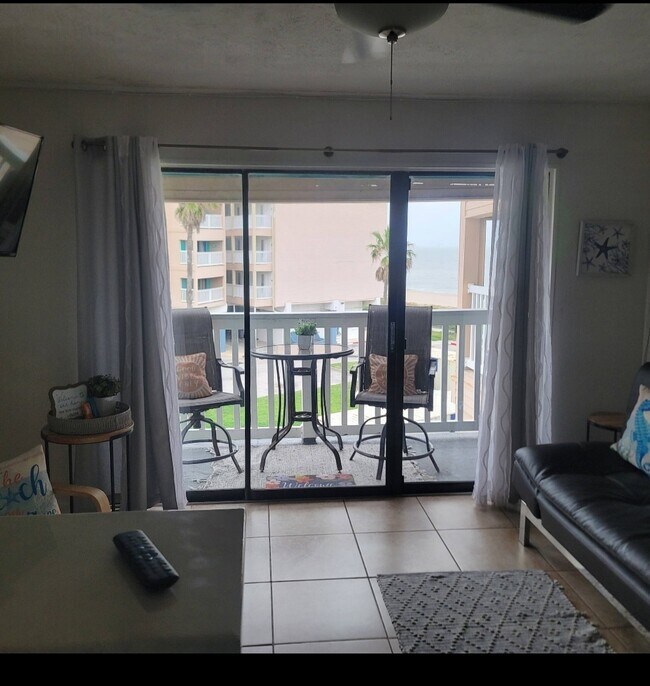 Building Photo - 3938 Surfside Blvd