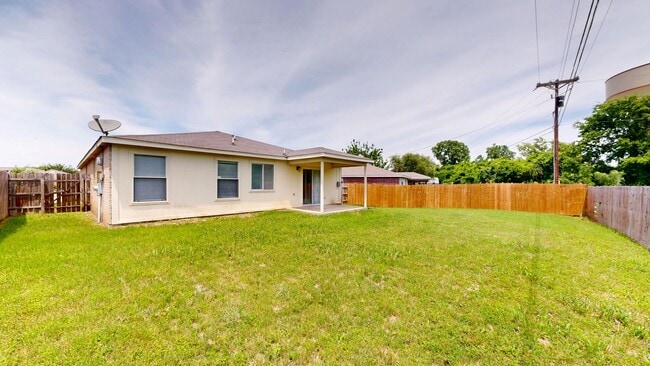 Building Photo - Great location in Killeen, TX Cozy and well maintained house