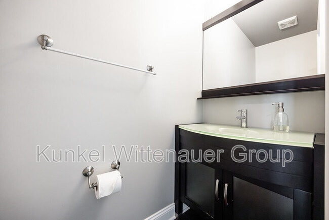 Building Photo - 1313 Winding Creek Ct