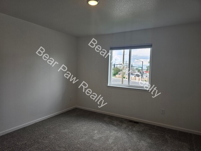 Building Photo - 901 Sonata Lane