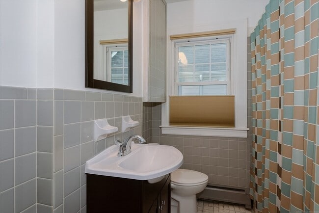 Building Photo - 55 Glenellen Rd