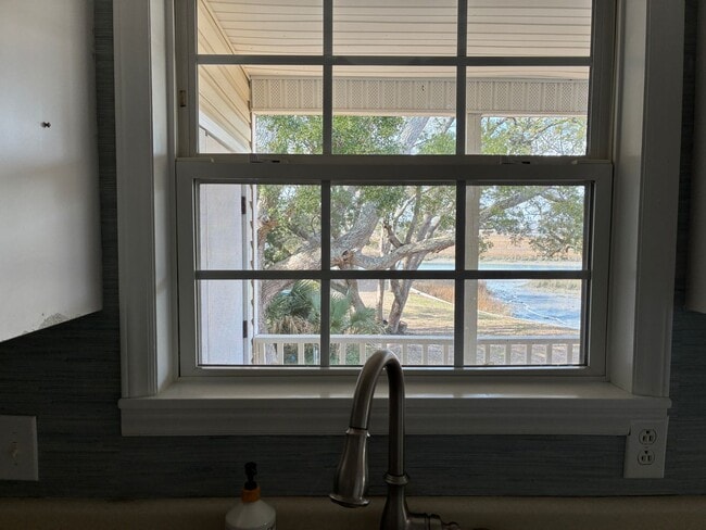 Building Photo - 2 Bedroom 1 Bath Home in Howells Point, Sunset Harbor, Bolivia, N C