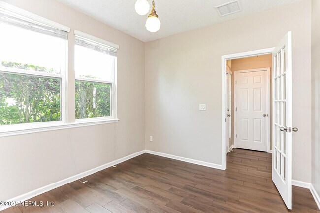Building Photo - 338 Vineyard Ln