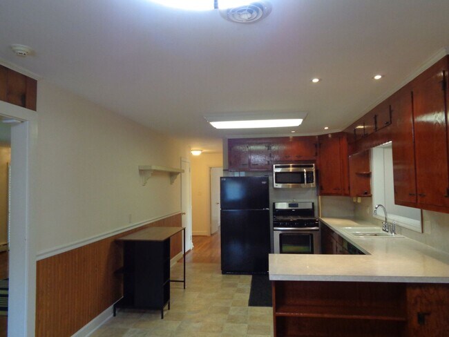 Building Photo - Ardmore-Brick House for Rent on Miller St.