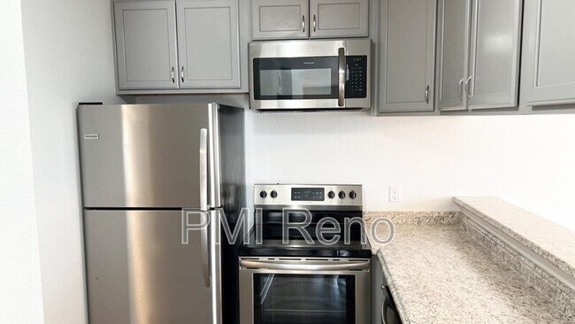 Building Photo - 2700 Plumas St