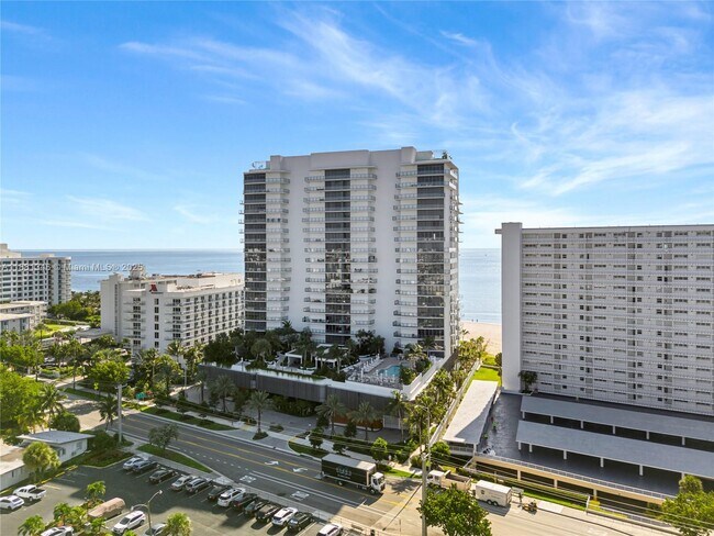 Building Photo - 1116 N Ocean Blvd