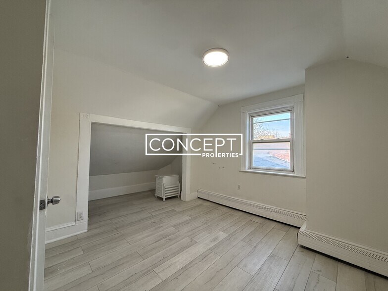 Building Photo - 4 Woodbine St