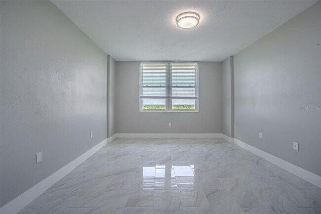 Building Photo - 2333 Feather Sound Dr