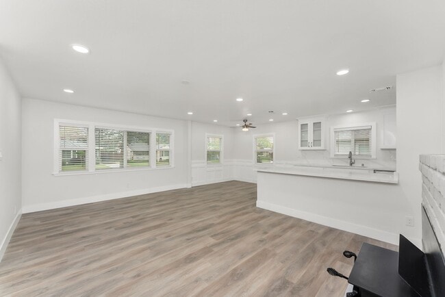 Building Photo - Charming 3-Bedroom Bungalow with Solar and 2-Car Garage