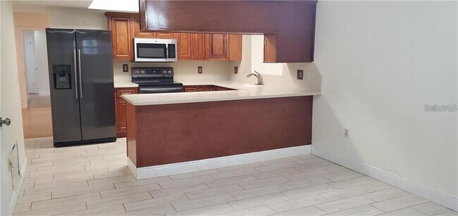 Building Photo - 637 Peachwood Dr
