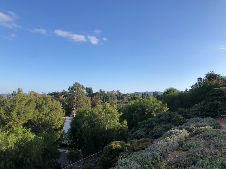 Building Photo - 6052 Pat Ave